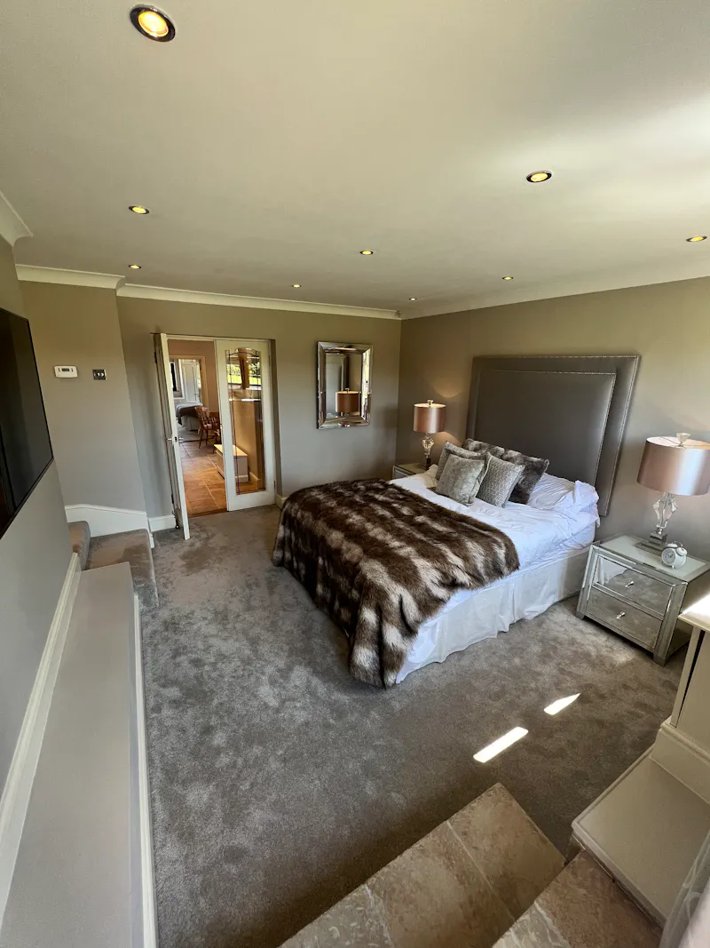 Family home near Brentwood, D2130 (photo 48)