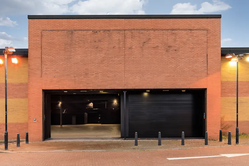 Drive-in Wembley studio , N541 (photo 2)