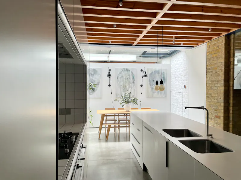 Striking Haggerston house, K485 (photo 5)