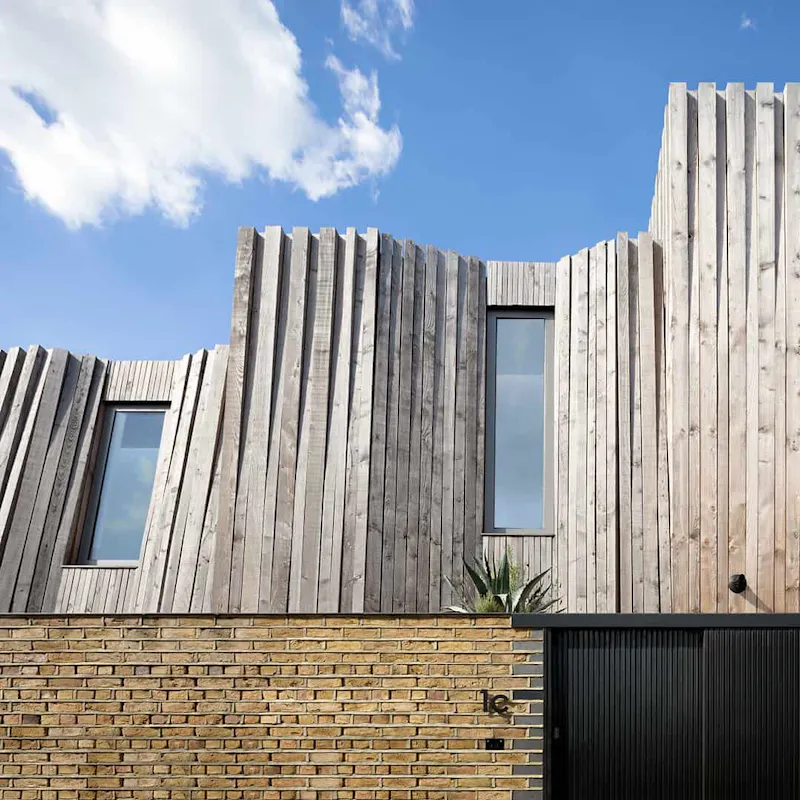 Striking Haggerston house, K485 (photo 3)