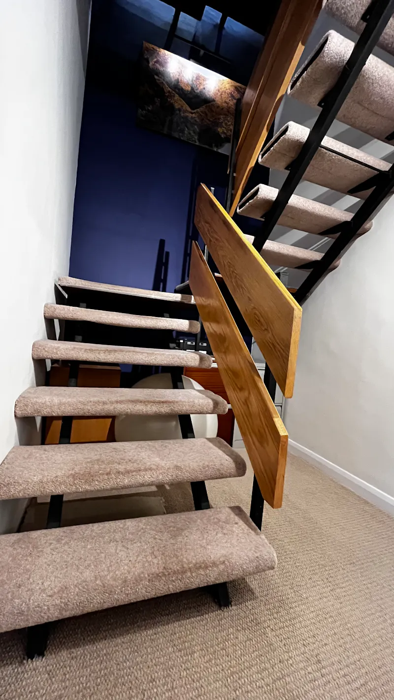 Staircase at Mill Hill Cul-de-sac house, D2718 (photo 14)