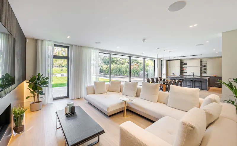 Open plan at  Cobham Pool House, K486 (photo 5)
