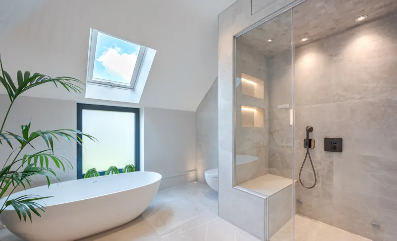 Bathroom at  Cobham Pool House, K486 (photo 13)