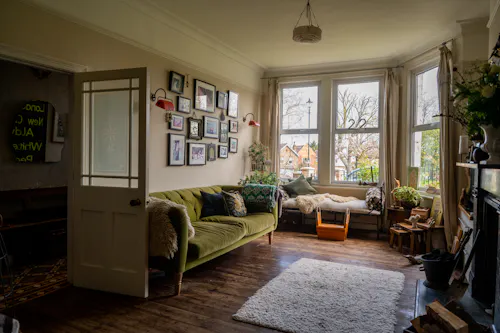 Quirky Brockley Terrace, B2021
