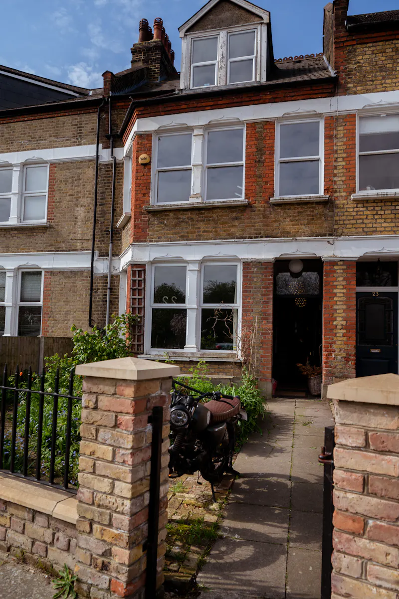 Quirky Brockley Terrace, B2021 (photo 2)