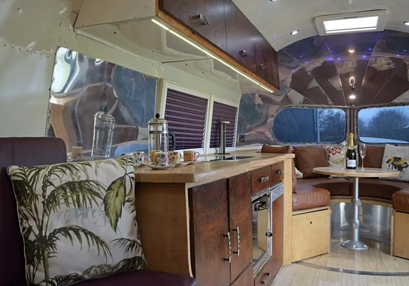 1940's Airstream, Q155 (photo 5)