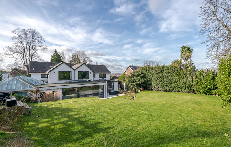 Sleek modern Dulwich house, D2721 (photo 37)