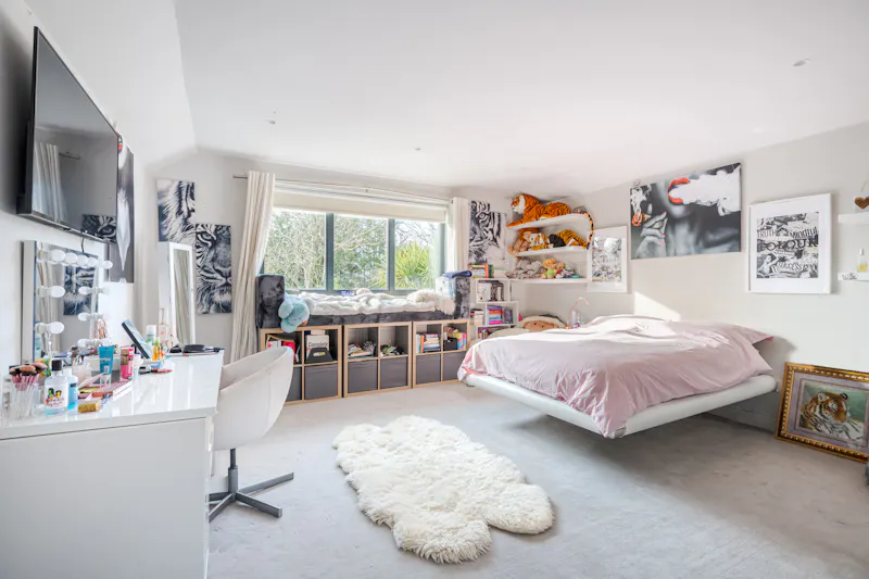 Bedroom - teen at Sleek modern Dulwich house, D2721 (photo 18)