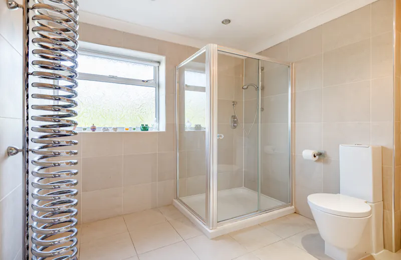 Bathroom at Sleek modern Dulwich house, D2721 (photo 25)