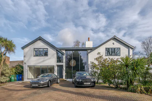 Sleek modern Dulwich house, D2721
