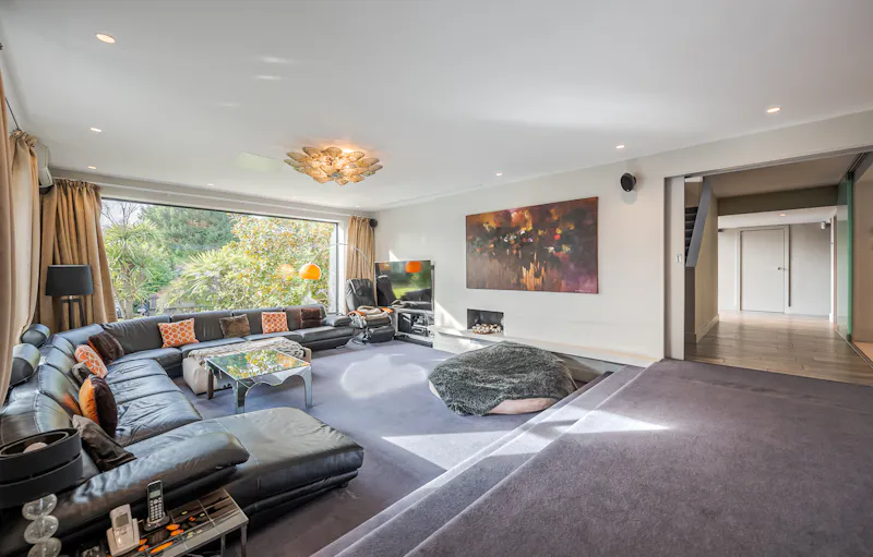 Living Room at Sleek modern Dulwich house, D2721 (photo 15)