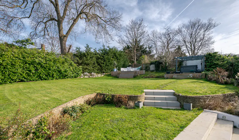 Sleek modern Dulwich house, D2721 (photo 39)