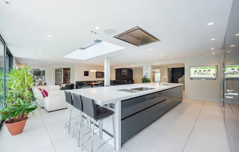 Kitchen at Sleek modern Dulwich house, D2721 (photo 11)