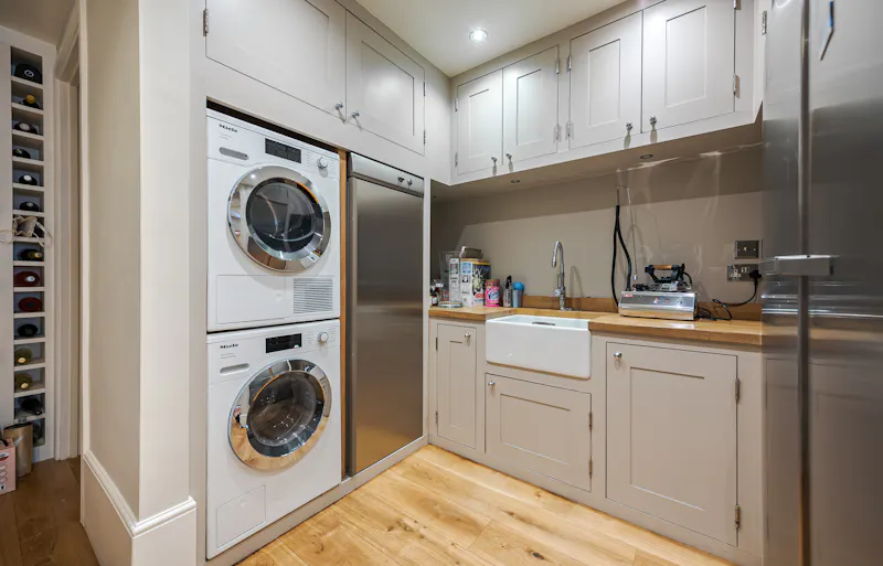 Utility room at Sophisticated Clapham house, E382 (photo 11)
