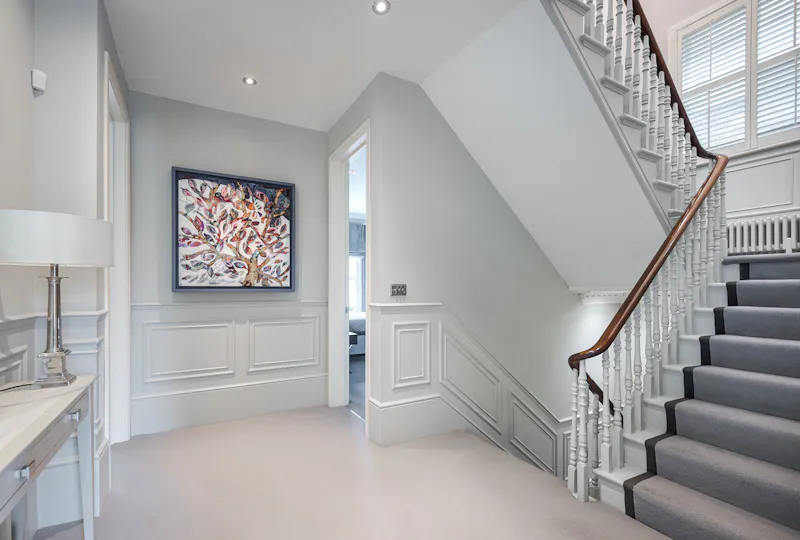 Staircase at Sophisticated Clapham house, E382 (photo 15)