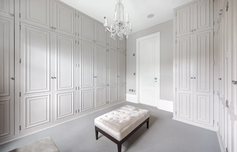 Dressing room at Sophisticated Clapham house, E382 (photo 19)