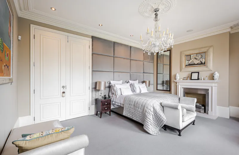 Bedroom at Sophisticated Clapham house, E382 (photo 17)