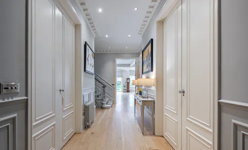 Sophisticated Clapham house, E382