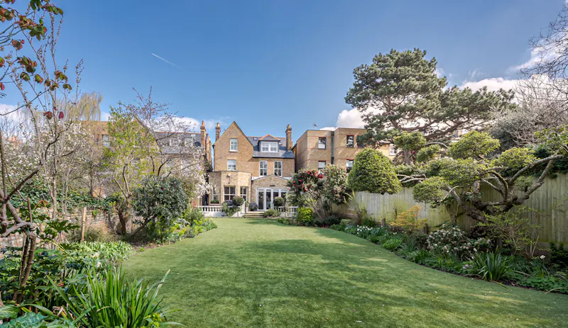 Sophisticated Clapham house, E382 (photo 38)