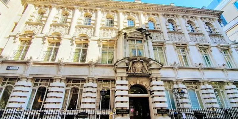 Neo-classical City ballroom, Q79 (photo 1)