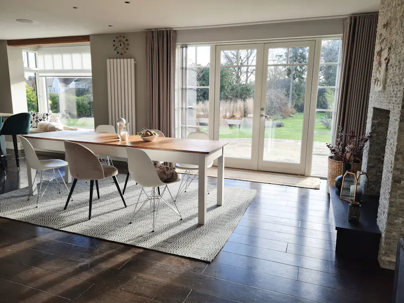 Open plan at Hertford Contemporary Home, D2724 (photo 3)