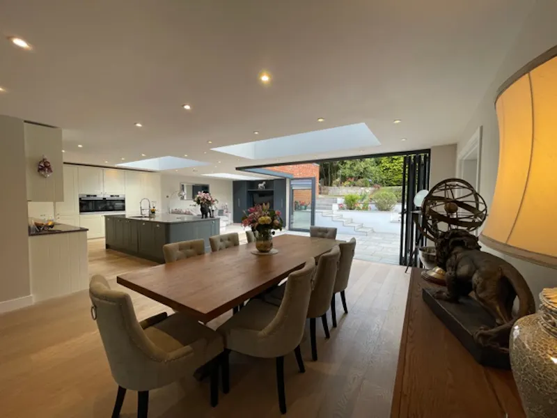 Modern 4 bed house Camberley, D2723 (photo 6)