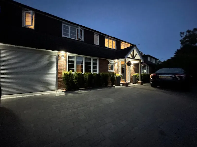 Modern 4 bed house Camberley, D2723 (photo 31)