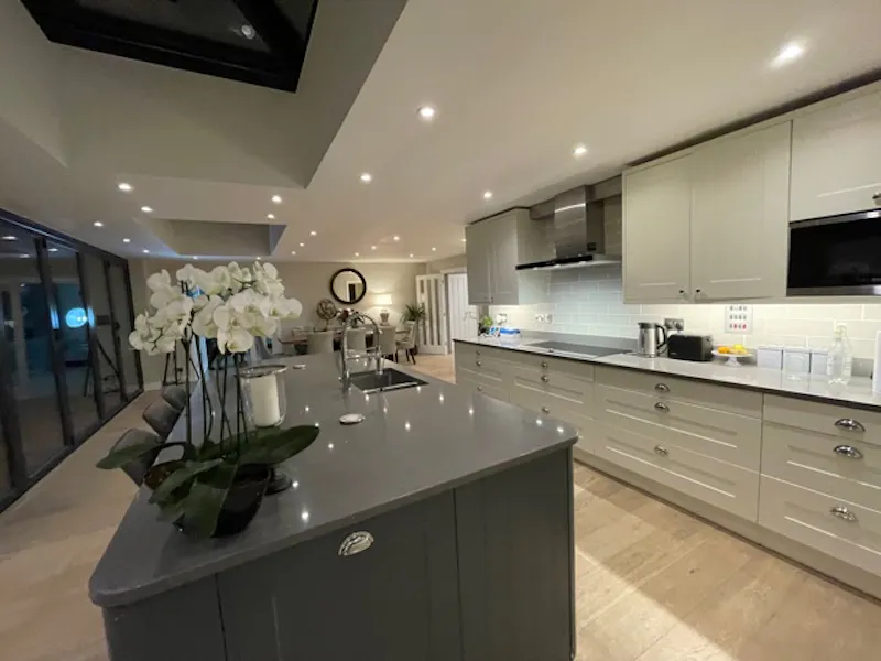 Modern 4 bed house Camberley, D2723 (photo 10)