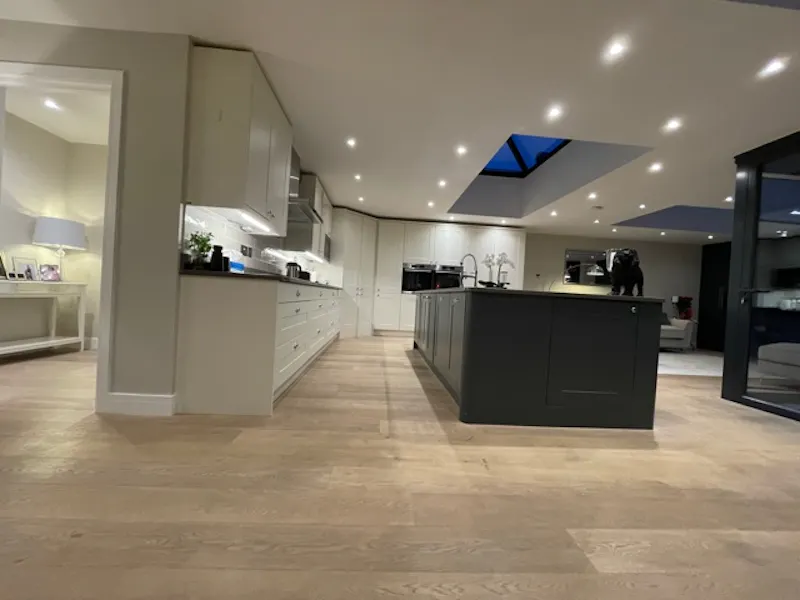 Modern 4 bed house Camberley, D2723 (photo 11)