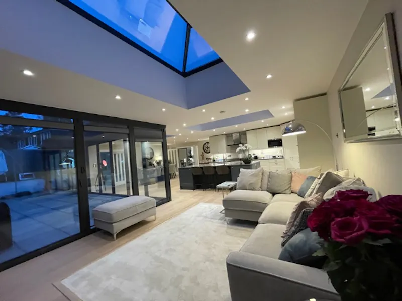 Sitting room at Modern 4 bed house Camberley, D2723 (photo 12)