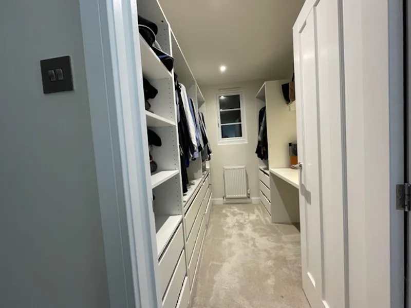 Dressing room at Modern 4 bed house Camberley, D2723 (photo 20)