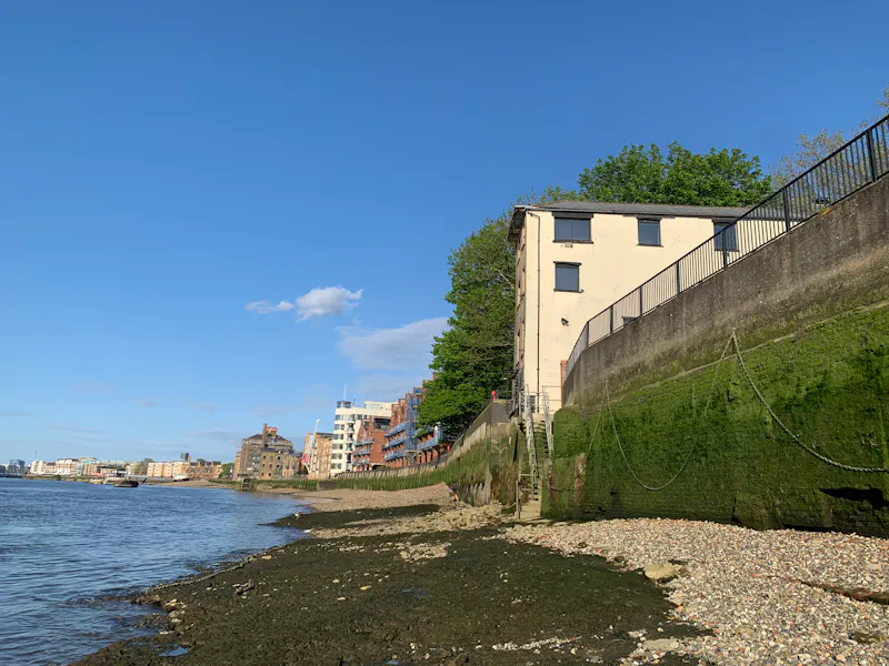 Views - Thames at Leaning Tower of Rotherhithe, B2022 (photo 3)
