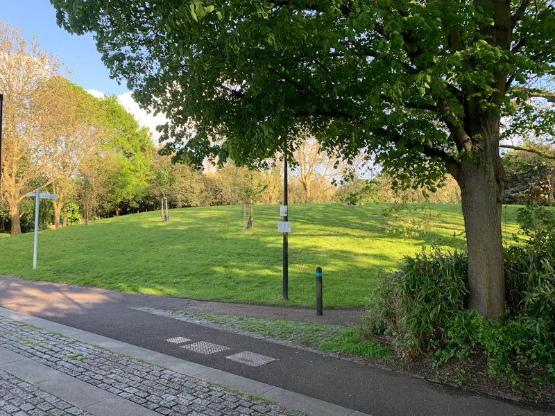 Leaning Tower of Rotherhithe, B2022 (photo 52)