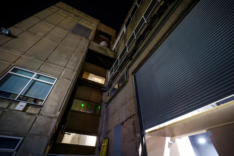 Brutalist space in Canning Town, N543 (photo 36)