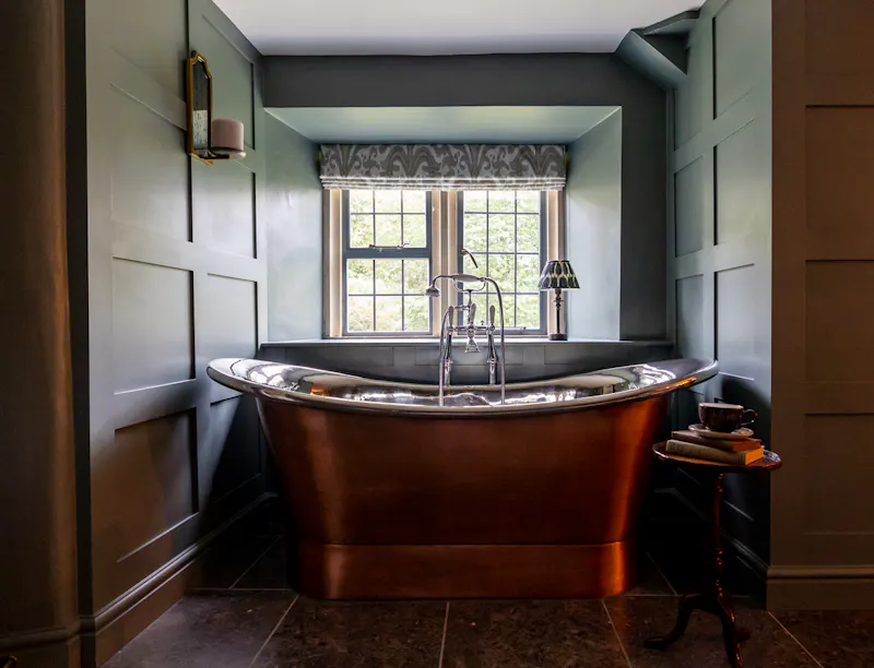 Bathroom at Contemporary Cotswold Home, A1614 (photo 24)