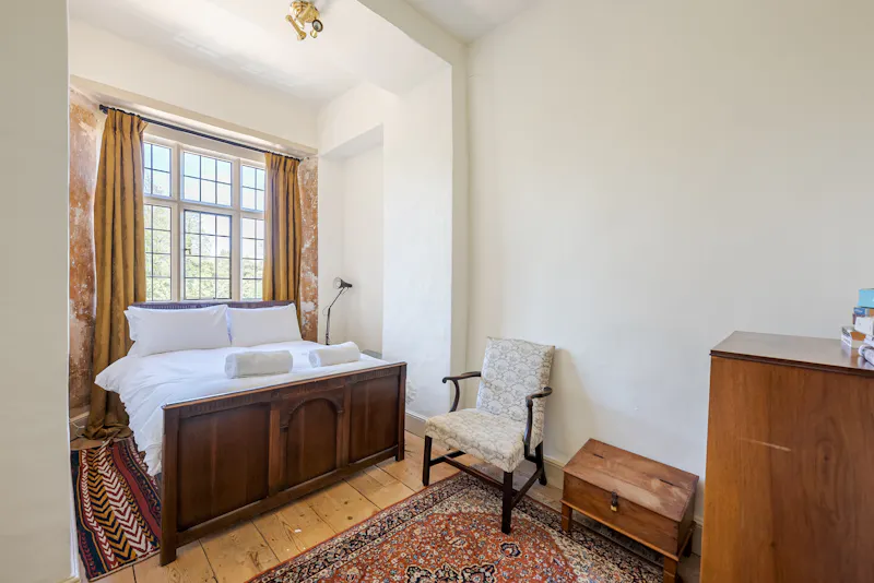 Bedroom at Kings Lynn Medieval manor, M358 (photo 42)