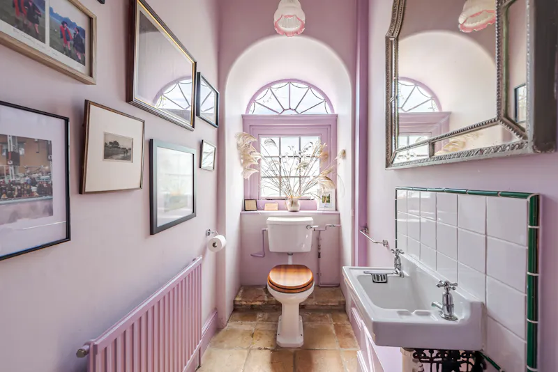 Bathroom at Kings Lynn Medieval manor, M358 (photo 23)
