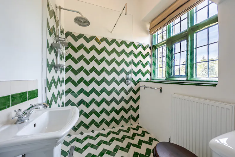 Bathroom at Kings Lynn Medieval manor, M358 (photo 34)