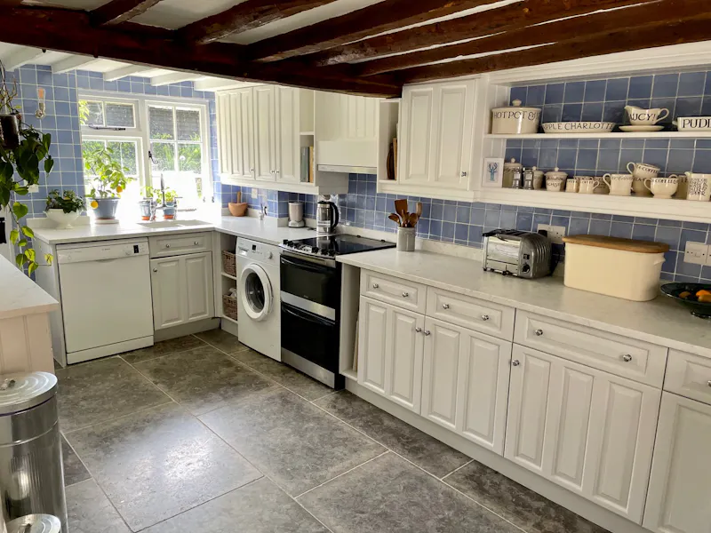 Kitchen at Quaint Great Missenden home, C886 (photo 3)