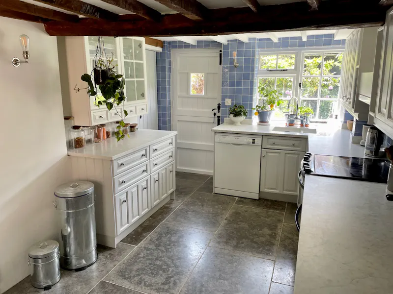 Quaint Great Missenden home, C886 (photo 4)