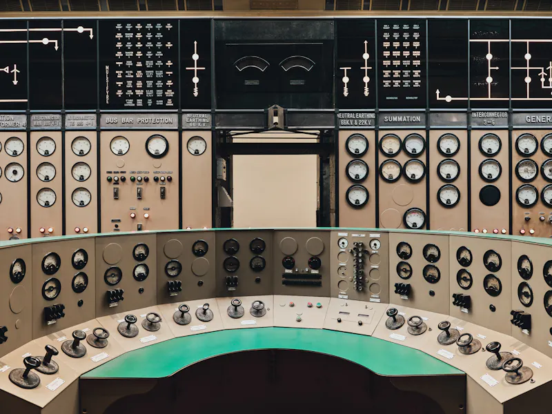 Control Room A, Q156 (photo 8)
