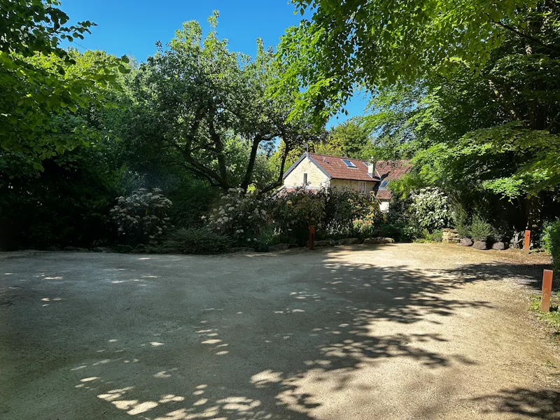 Driveway at Enchanting Wiltshire Cottage, C940 (photo 35)
