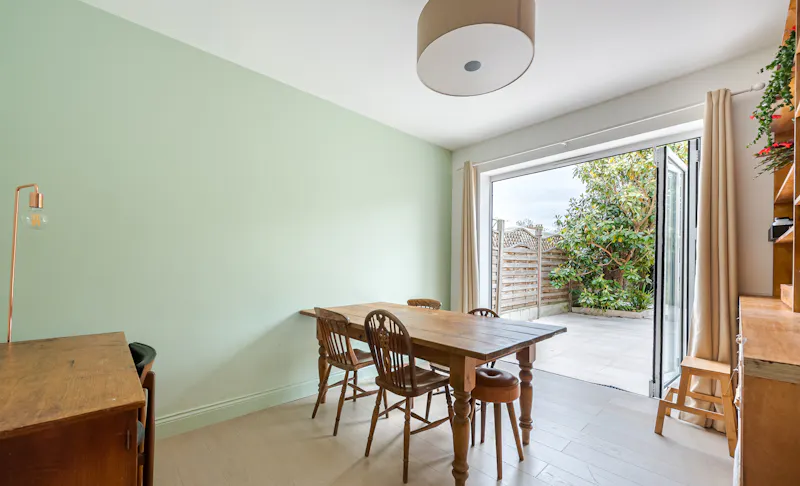 Dining room at Bright Modern Wanstead Home, D2756 (photo 14)