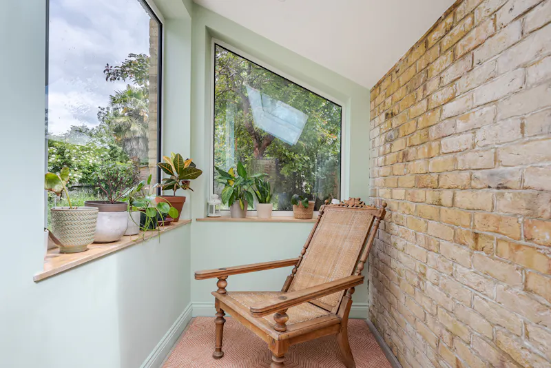 Bright Modern Wanstead Home, D2756 (photo 13)