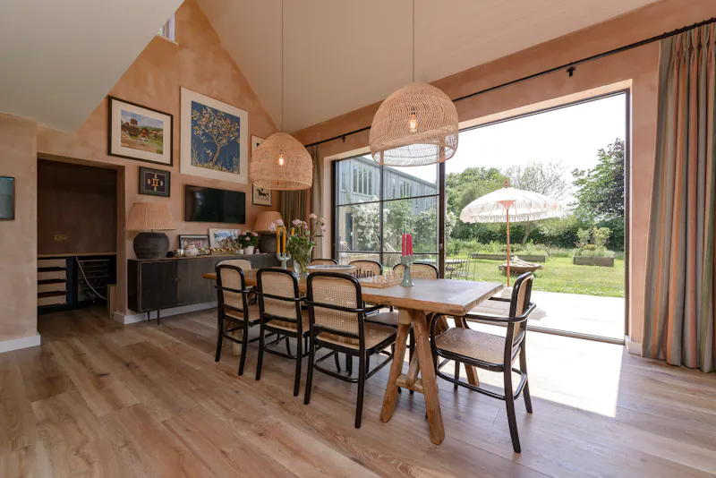 Dining room at Charming farmhouse Alresford, L755 (photo 7)