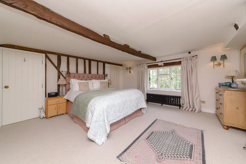 Bedroom at Charming farmhouse Alresford, L755 (photo 17)