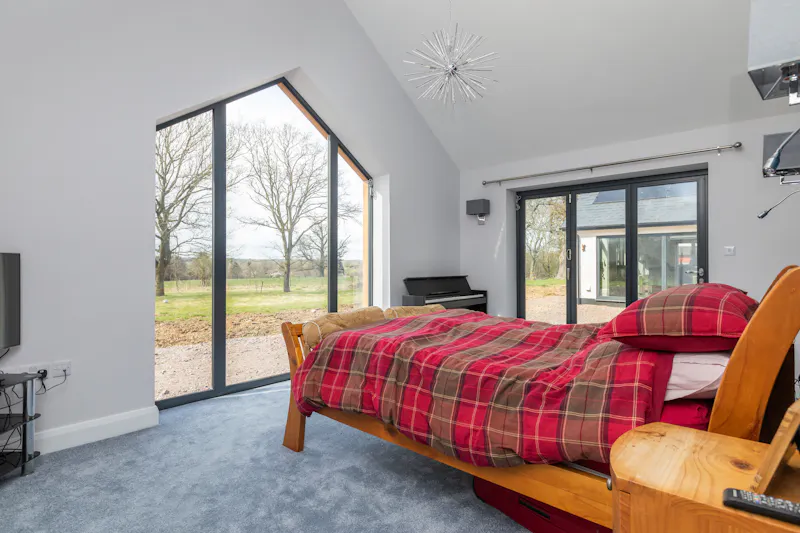 Bedroom at Modern Chalet Watton-at-Stone, D2731 (photo 14)