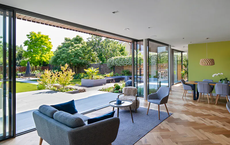 Open plan at Modern Hampton River Home, K489 (photo 5)