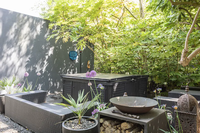 Jacuzzi at Iconic Skywood House, D1140 (photo 54)