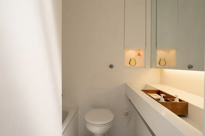 Bathroom at Iconic Skywood House, D1140 (photo 36)